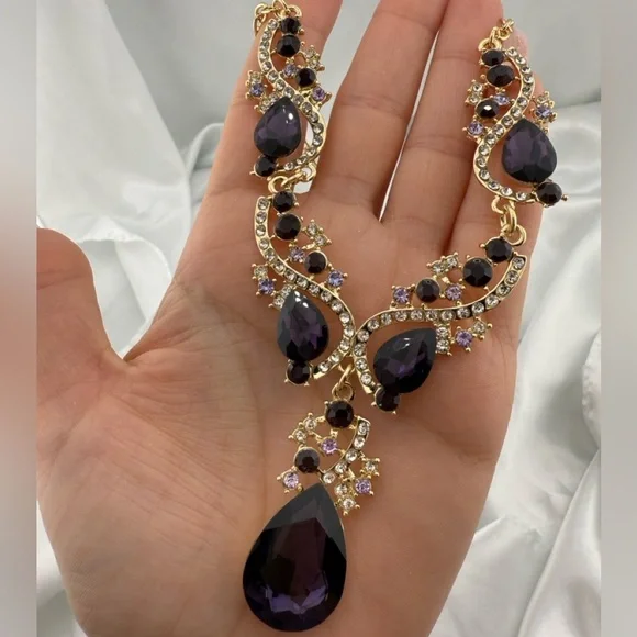 Queen Victoria luxury adjustable crystal and Gold and Purple Necklace - Picture 9 of 11